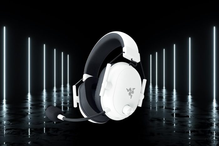 Razer BlackShark V2 HyperSpeed Wireless Gaming Headset  Bluetooth + 2.4Ghz – Ultra-Light, Low-Latency & Premium Sound (Brand New Condition Brown box Razer Official Stock)) - Image 5